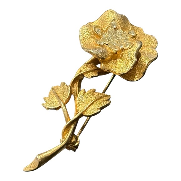 BSK Vintage Gold Tone Rose stemmed brooch w/rhinestones. JB8 - Picture 2 of 7